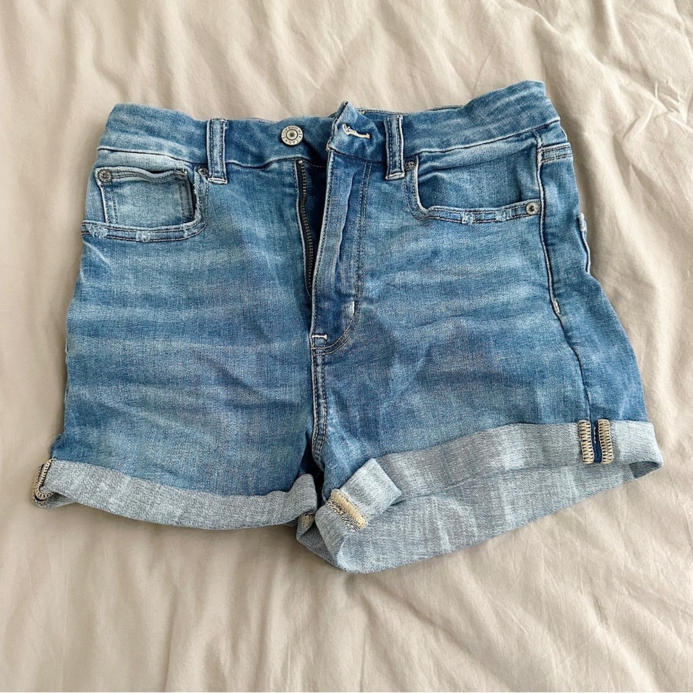 American Eagle Curvy High Rise Shorts Size 2